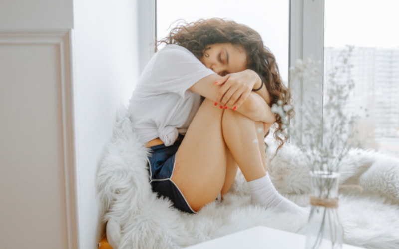 排卵痛はいつまで続く チクチクした痛みの原因と不調の対処法 Sai Journal サイジャーナル